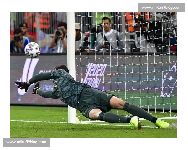 神级扑救瞬间回顾 门将逆天表现让全场沸腾 - 副本 - 副本 神级扑救瞬间回顾 门将逆天表现让全场沸腾 - 副本 - 副本