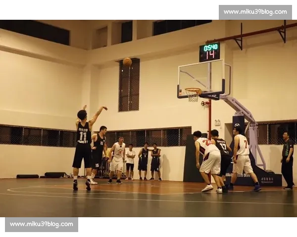 篮球比赛攻防转换与战术博弈深度解析与实战启示全面策略思维探讨 - 副本 - 副本 篮球比赛攻防转换与战术博弈深度解析与实战启示全面策略思维探讨 - 副本 - 副本